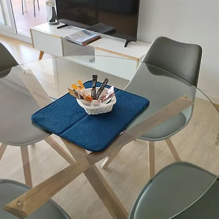 Apartment Atico Terrace: Mountain & Marina Views With Pool Roses