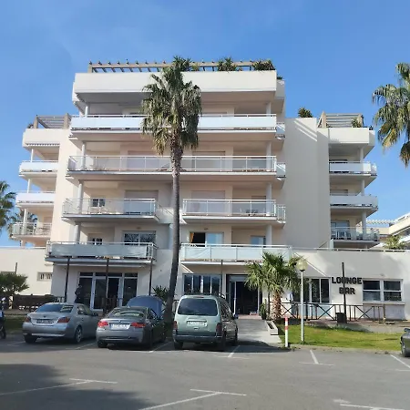 Atico Terrace: Mountain & Marina Views With Pool