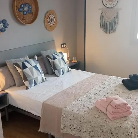 Atico Terrace: Mountain & Marina Views With Pool Apartment *